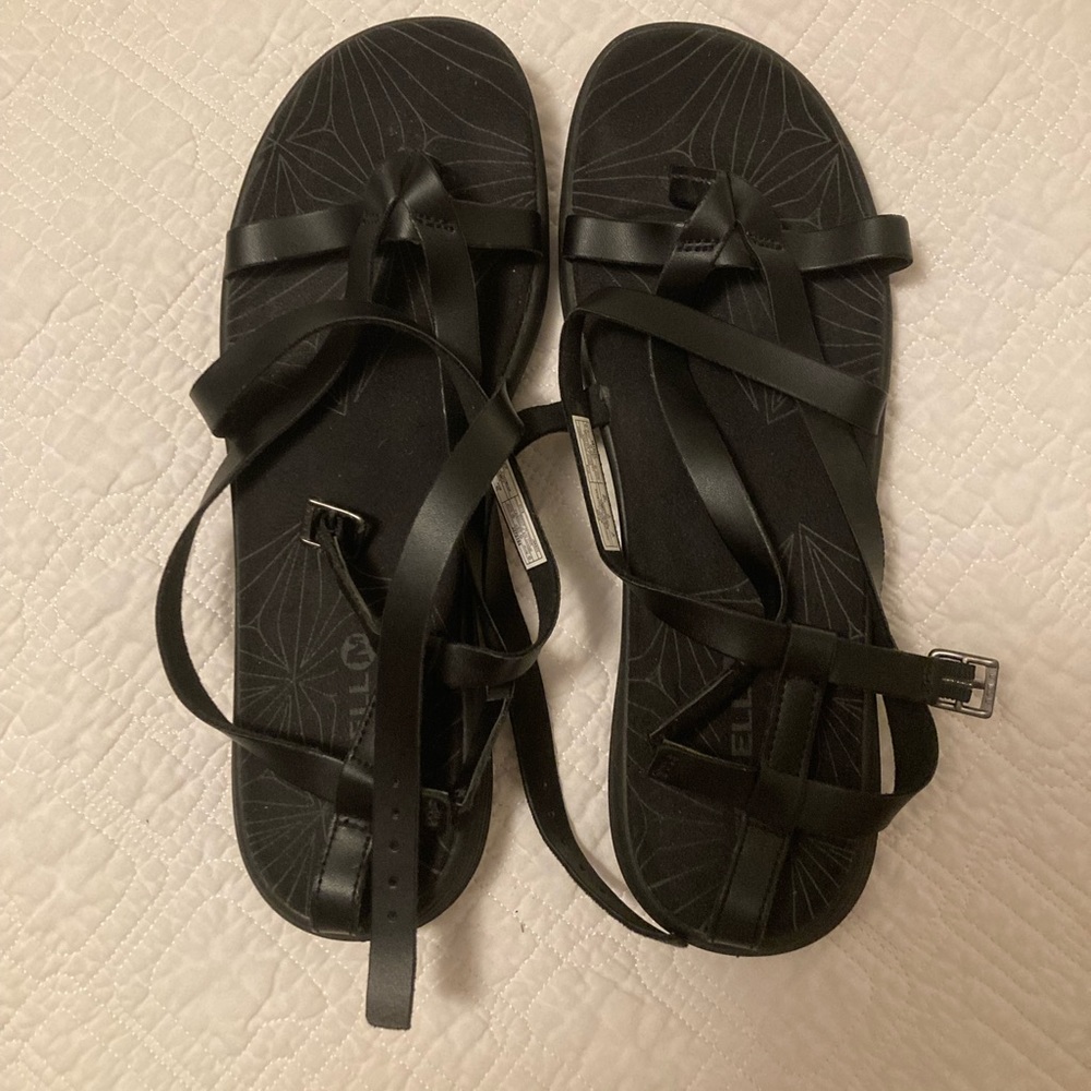 Women’s Black Merrell performance sandal.